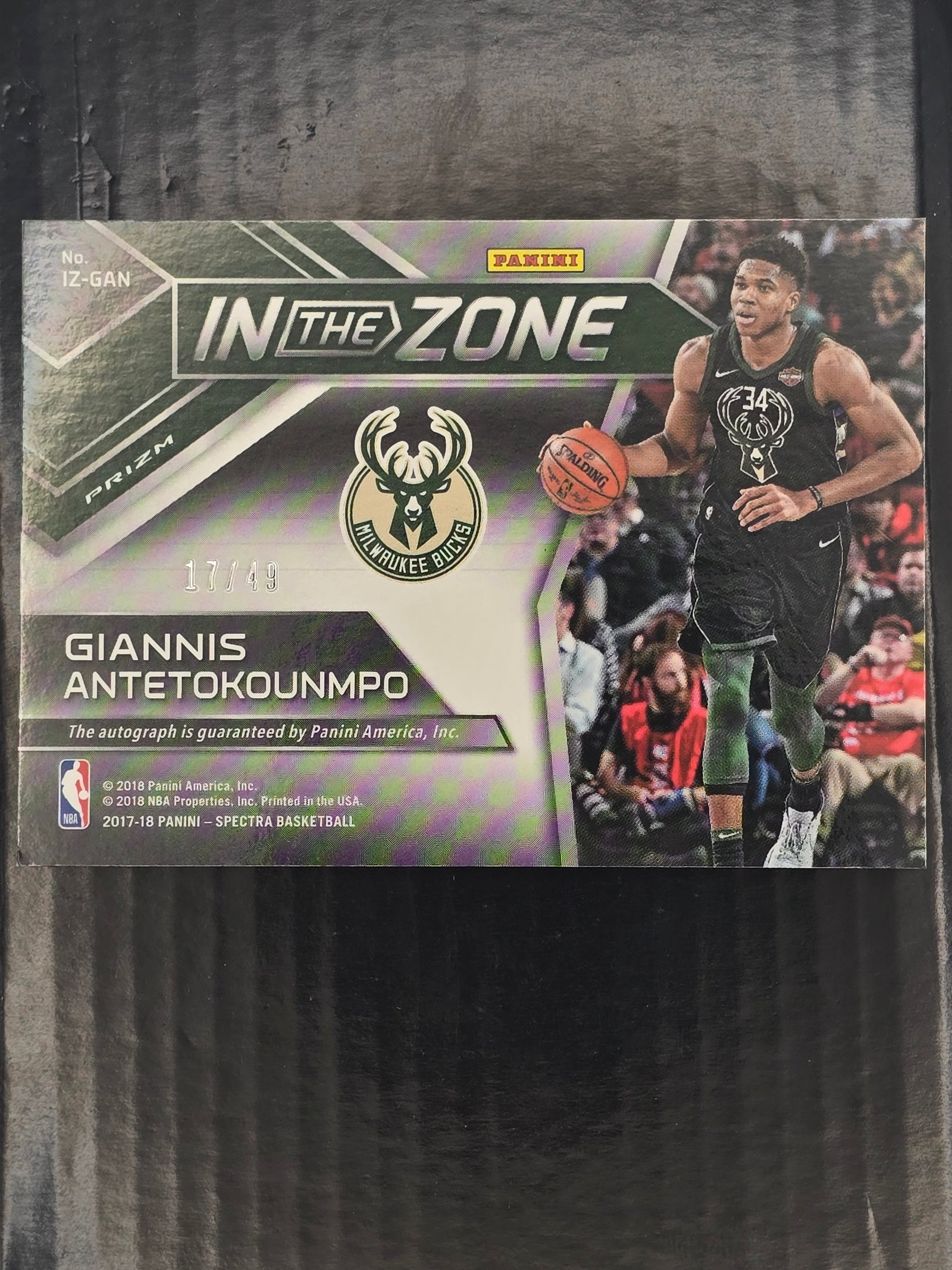 Giannis Antetokounmpo 2018-19 Panini Spectra #IZ-GAN In The Zone Auto /49