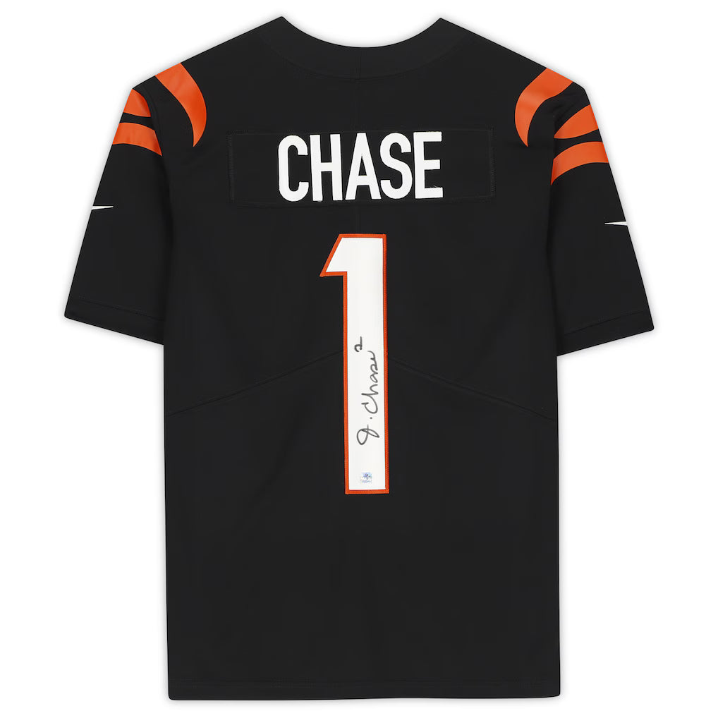 Ja'Marr Chase Cincinnati Bengals Autographed Black Nike Limited Jersey
