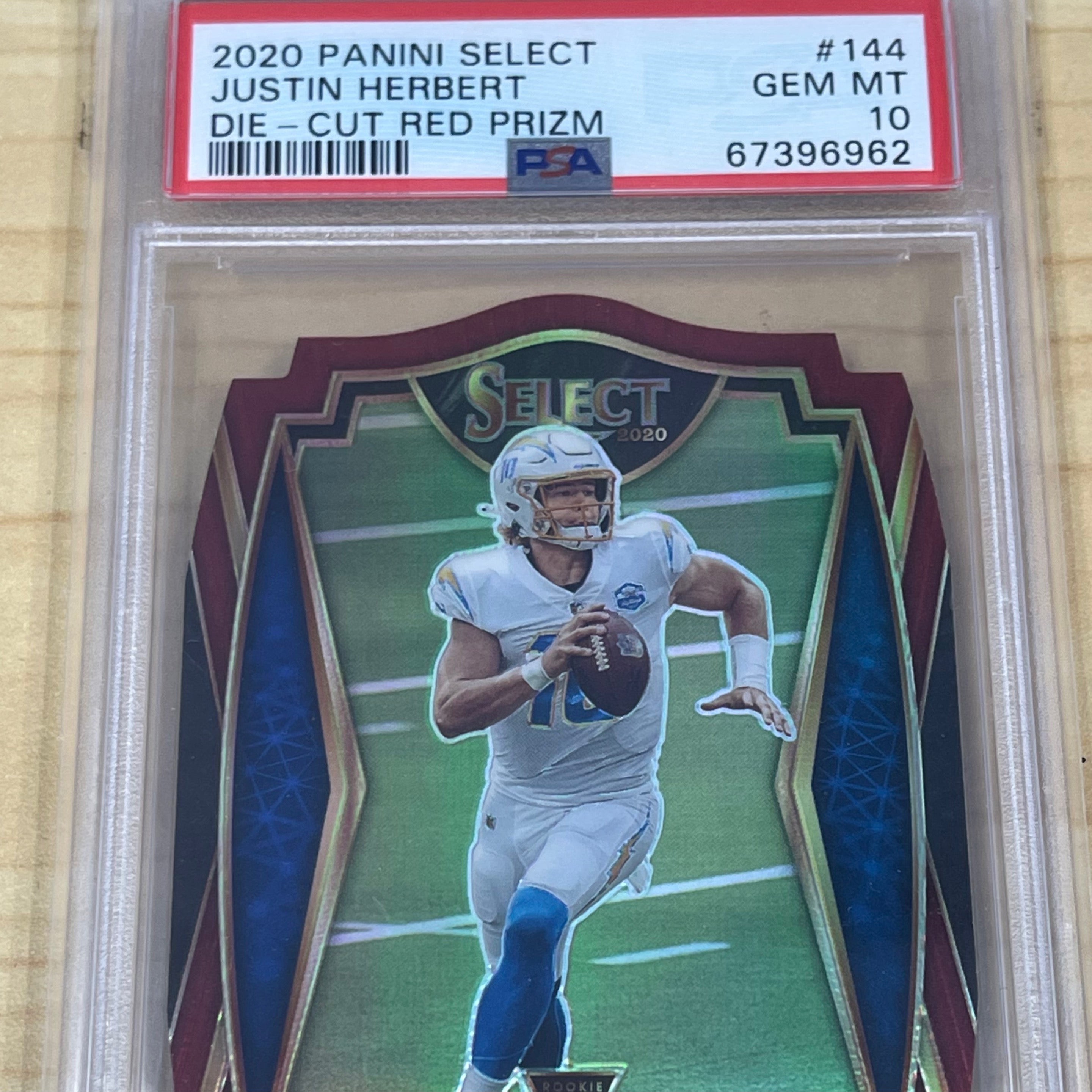 2020 Panini Select Justin Herbert #144 Die Cut Red Prizm PSA 10