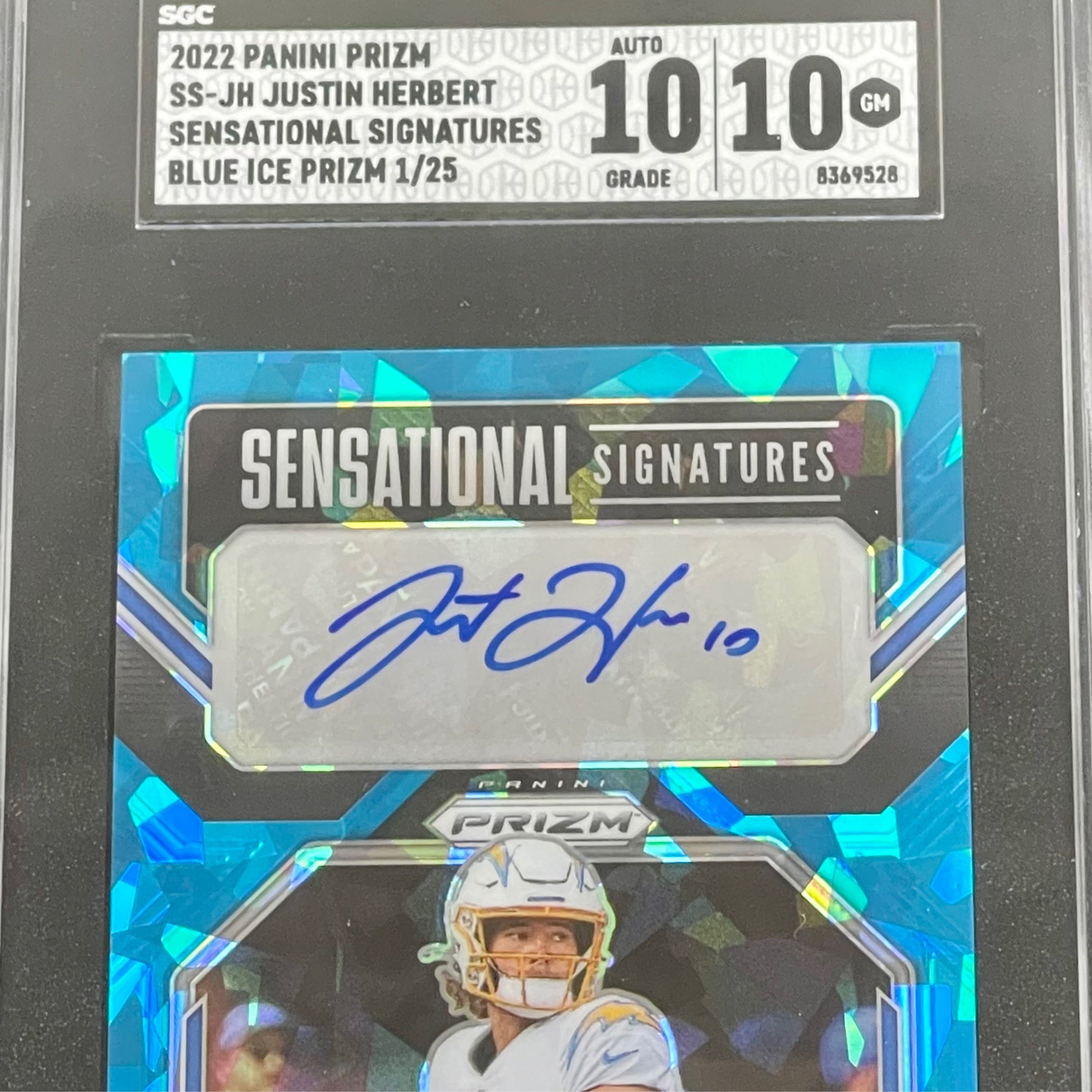 2022 Prizm Blue Cracked Ice Justin Herbert Sensational Signatures 1/25 SGC 10/10