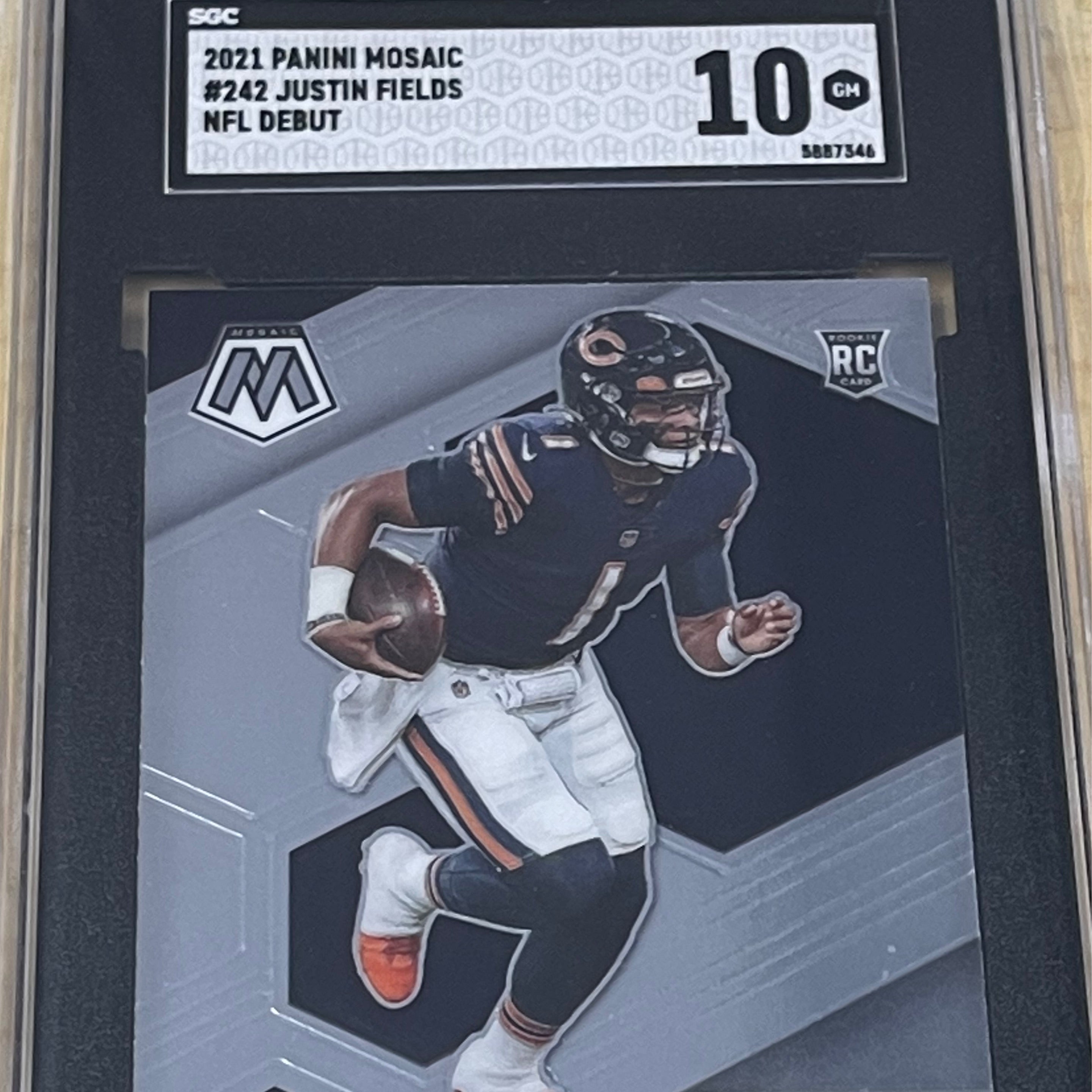 2021 Panini Mosaic Justin Fields #242 NFL Debut SGC 10